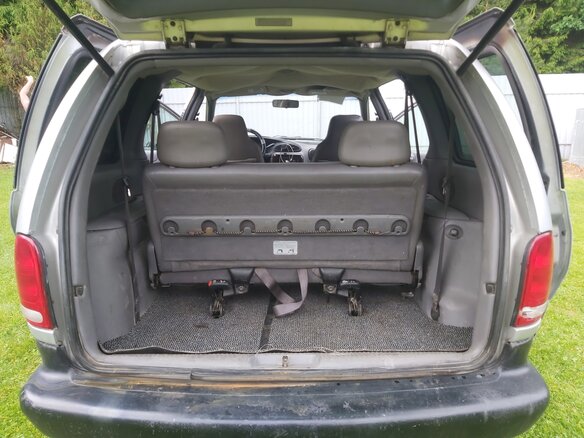 2000 Dodge Caravan III, серебристый, 400000 рублей - вид 12