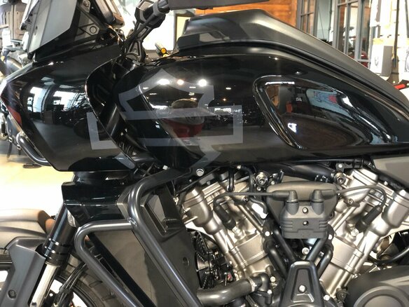 2022 Harley-Davidson Pan America Special, чёрный, 2200000 рублей - вид 4
