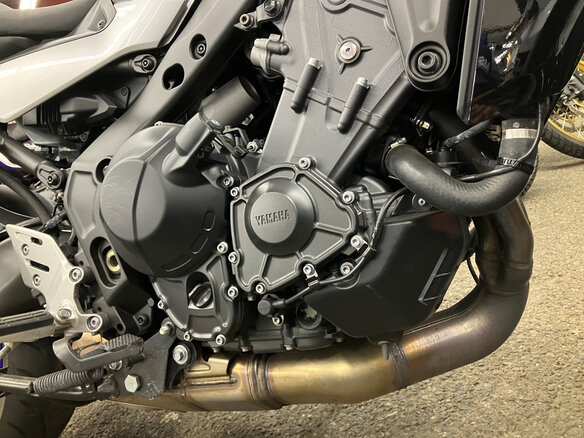 2021 Yamaha MT-09 Tracer (FJ-09), серый, 1250000 рублей - вид 2