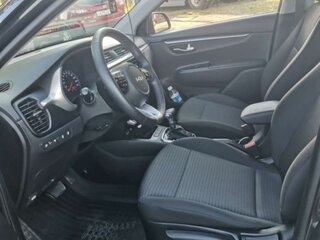 2022 Kia Rio X IV Рестайлинг, чёрный, 1950000 рублей, вид 4