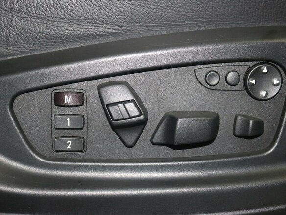 2009 BMW X5 30i II (E70), серый - вид 16