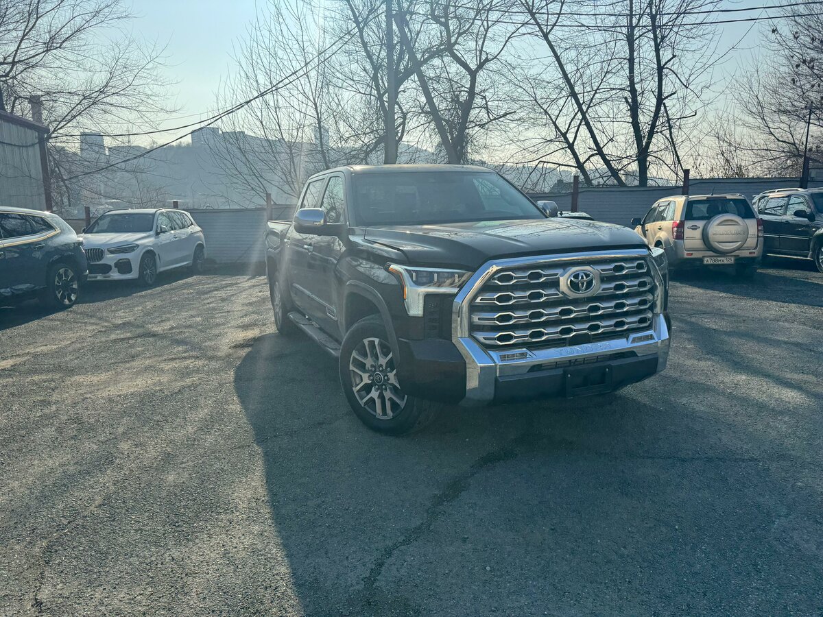 Открыть фотографии: Toyota Tundra III