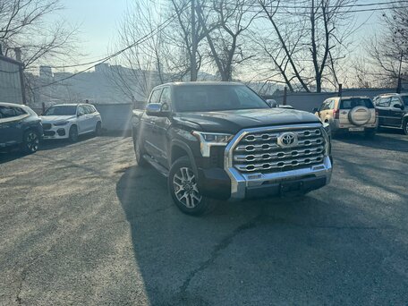 Toyota Tundra III