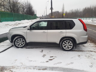 2011 Nissan X-Trail II Рестайлинг, серебристый, 1200000 рублей, вид 4