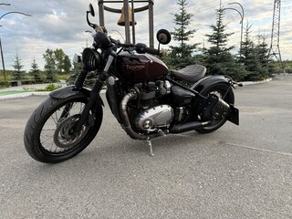2017 Triumph Bonneville Bobber, чёрный, 1150000 рублей, вид 1
