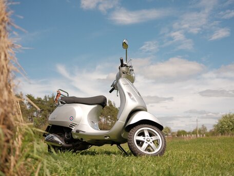 2009 Vespa LX 150, серебристый, 370000 рублей, вид 1