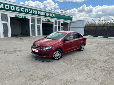 2011 Volkswagen Polo V, красный, 950000 рублей, вид 2