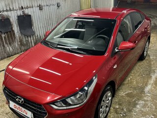 2019 Hyundai Solaris II, красный, 1790000 рублей, вид 3