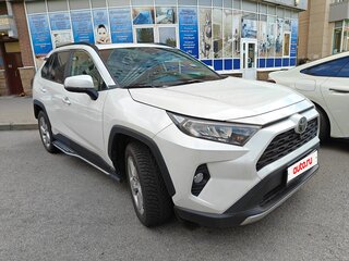 2020 Toyota RAV4 V (XA50), белый, 3100000 рублей, вид 3