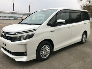 2015 Toyota Voxy III (R80), белый, 1590000 рублей, вид 2