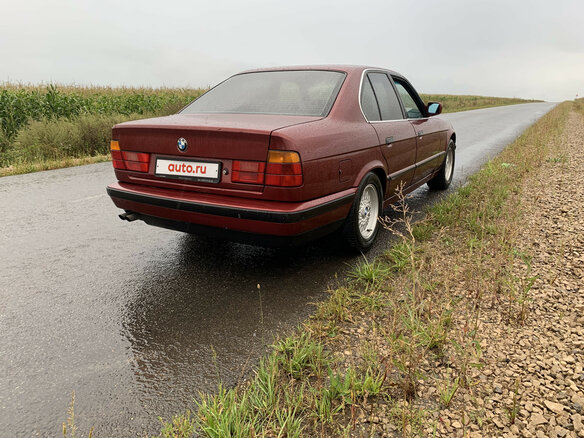 1990 BMW 5 серии 525i III (E34), красный - вид 4