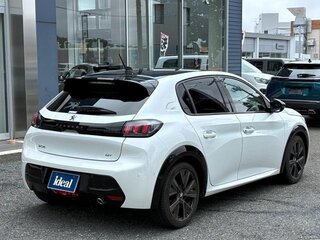 2020 Peugeot 208 II, белый, 950000 рублей, вид 4