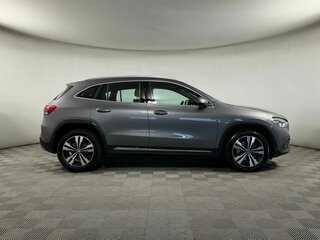 2020 Mercedes-Benz GLA 200 II (H247), серый, 2919000 рублей, вид 4