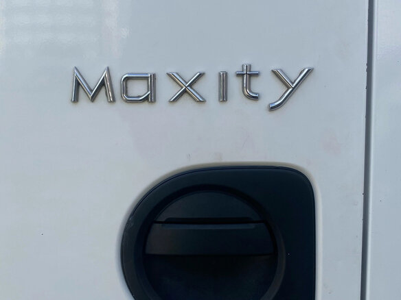 2008 Renault Maxity, белый, 1100000 рублей - вид 16