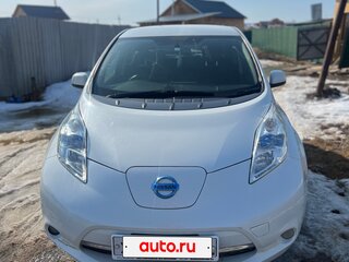 2015 Nissan Leaf (EM57) I (ZE0/AZE0), белый, 700000 рублей, вид 2