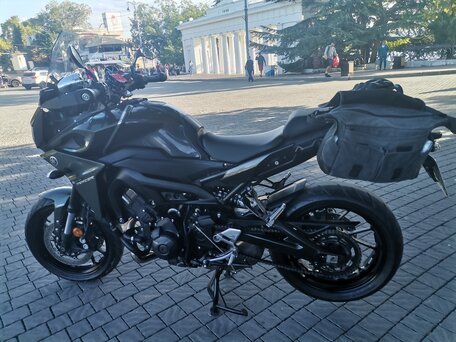 2017 Yamaha MT-09 Tracer (FJ-09), чёрный, 920000 рублей, вид 1