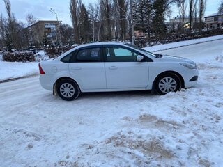 2008 Ford Focus II Рестайлинг, белый, 700000 рублей, вид 3
