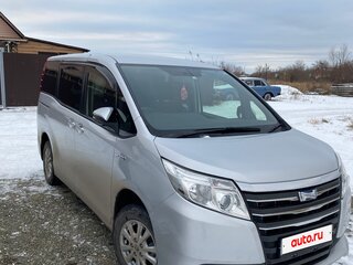 2014 Toyota Noah III (R80), серый, 2000000 рублей, вид 3