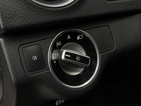 2011 Mercedes-Benz C-Класс 180 BlueEFFICIENCY III (W204) Рестайлинг, белый - вид 17