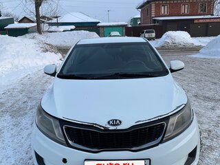 2013 Kia Rio III, белый, 630000 рублей, вид 1