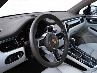 2017 Porsche Macan GTS I, чёрный, 3990000 рублей, вид 2