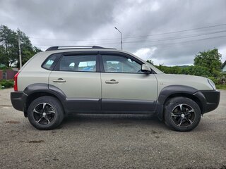 2009 Hyundai Tucson I, серебристый, 2000000 рублей, вид 2