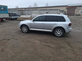 2006 Volkswagen Touareg I, серебристый, 799000 рублей, вид 1