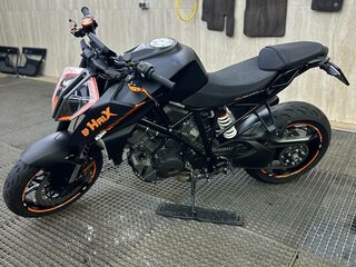 2018 KTM 1290 Super Duke R, чёрный, 980000 рублей, вид 1
