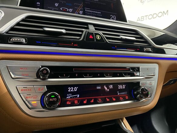 2019 BMW 7 серии Long 745Le xDrive VI (G11/G12) Рестайлинг, синий, 5498800 рублей - вид 28