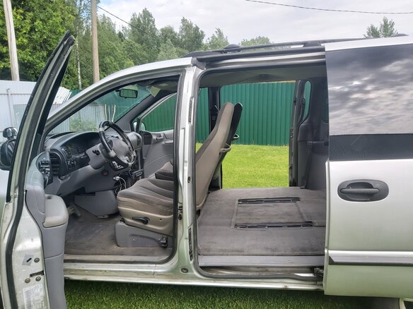 2000 Dodge Caravan III, серебристый, 400000 рублей - вид 19