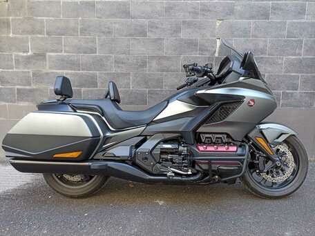 2024 Honda GL 1800 Gold Wing, серебристый, 2399000 рублей, вид 1