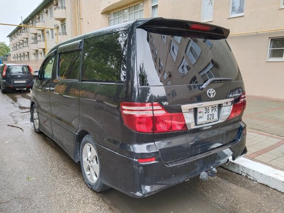 2005 Toyota Alphard I, чёрный, 1100000 рублей - вид 4