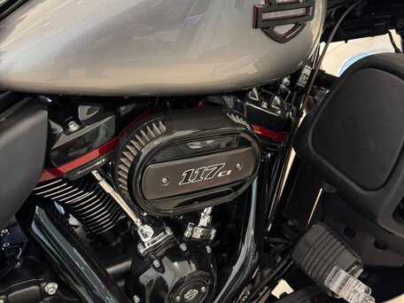 2019 Harley-Davidson CVO Limited, серый, 4700000 рублей, вид 3