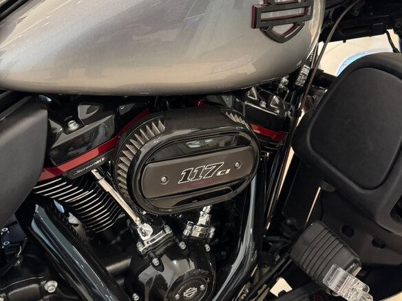 2019 Harley-Davidson CVO Limited, серый, 4700000 рублей - вид 2