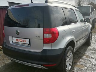2011 Skoda Yeti I, серебристый, 800000 рублей, вид 4