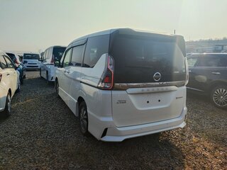 2018 Nissan Serena V (C27), белый, 2325000 рублей, вид 4