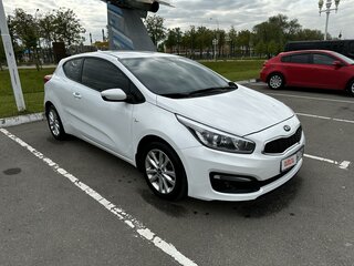 2017 Kia Ceed II Рестайлинг, белый, 1120000 рублей, вид 5