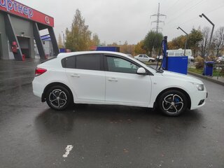 2012 Chevrolet Cruze I, белый, 695000 рублей, вид 4