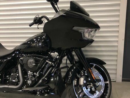 2025 Harley-Davidson Road Glide, чёрный, 3850000 рублей, вид 3