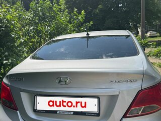 2014 Hyundai Solaris I Рестайлинг, серебристый, 1050000 рублей, вид 3