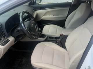 2017 Hyundai Elantra VI (AD), белый, 1470000 рублей, вид 5