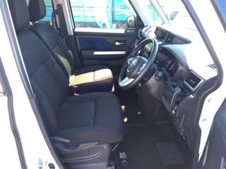 2020 Toyota Roomy I Рестайлинг, белый, 1395000 рублей, вид 5