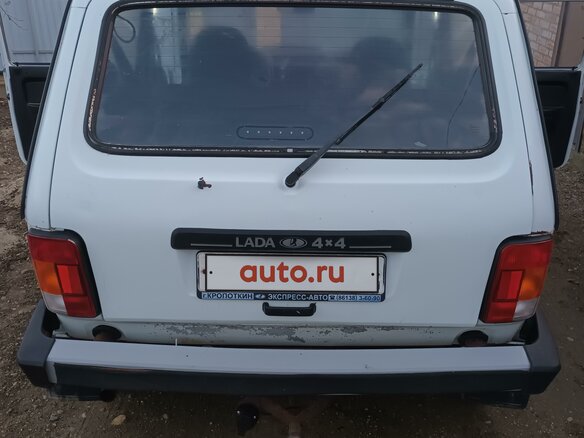 2011 Lada (ВАЗ) 2121 (4x4) I Рестайлинг, белый, 420000 рублей - вид 1