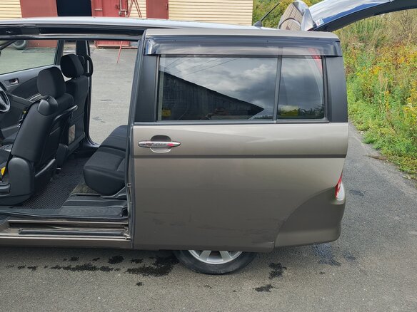 2010 Toyota ISis I Рестайлинг, серый, 959000 рублей - вид 18