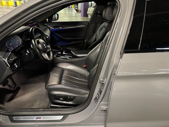 2022 BMW 5 серии 520d xDrive VII (G30/G31/G38) Рестайлинг, серый, 4400000 рублей - вид 16