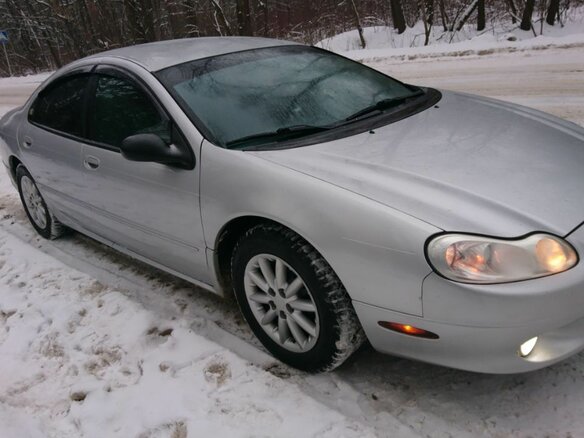 2002 Chrysler Concorde II, серебристый - вид 2