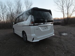 2019 Nissan Serena V (C27) Рестайлинг, белый, 2000000 рублей, вид 4