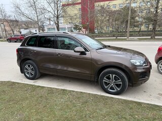 2012 Volkswagen Touareg II, коричневый, 1850000 рублей, вид 1