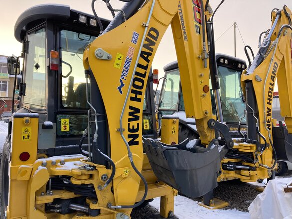 2023 New Holland B80B, жёлтый - вид 7