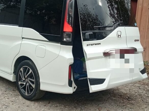 2017 Honda Stepwgn Spada V Рестайлинг, белый, 2699000 рублей - вид 17